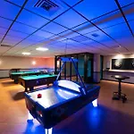 Goldenescape 6p Vip Met Royale Tuin En Hottub 110 * Ewijk