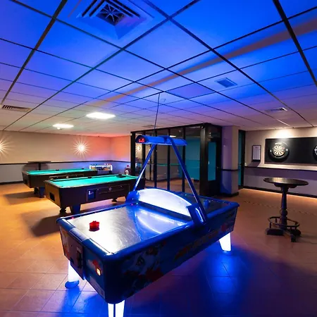Goldenescape 6p Vip Met Royale Tuin En Hottub 110 * Ewijk