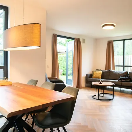 Goldenescape 6p Vip Met Royale Tuin En Hottub 110 בית נופש *