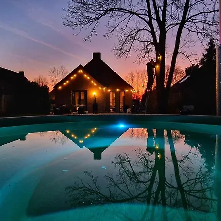6p Vip Met Royale Tuin En Hottub 110