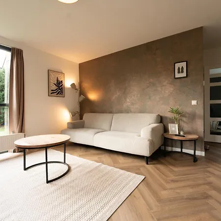 Goldenescape 6p Vip Met Royale Tuin En Hottub 110 Ewijk