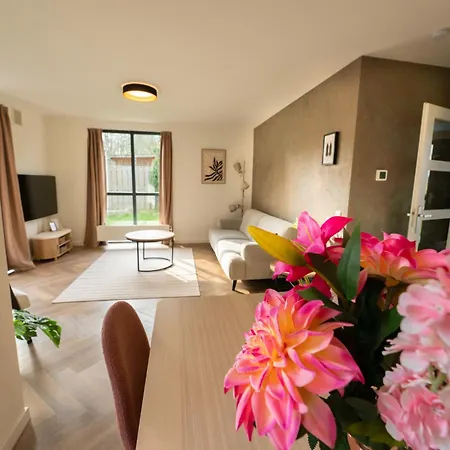 Goldenescape 6p Vip Met Royale Tuin En Hottub 110 * Ewijk