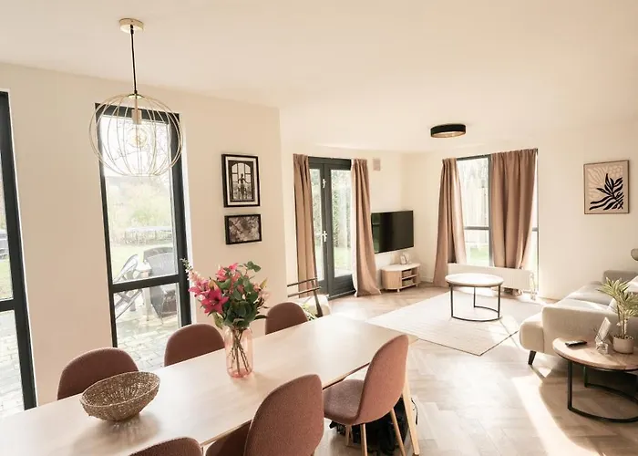 Goldenescape 6p Vip Met Royale Tuin En Hottub 110 בית נופש