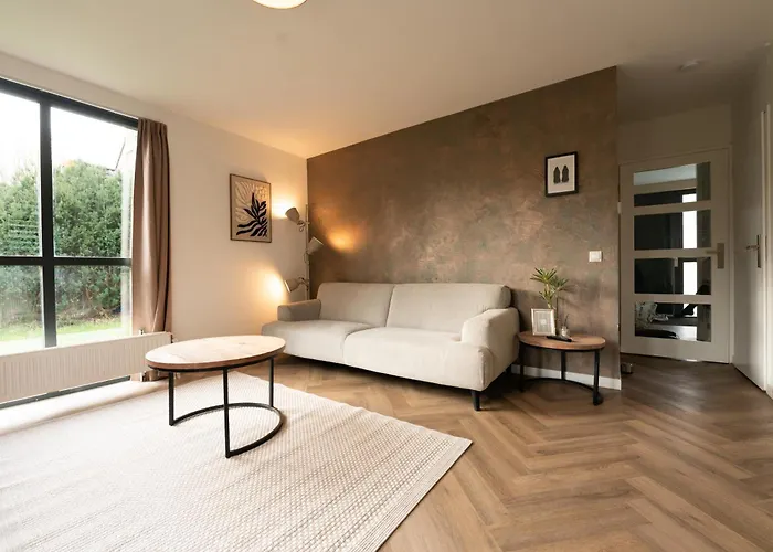 Goldenescape 6p Vip Met Royale Tuin En Hottub 110 Ewijk