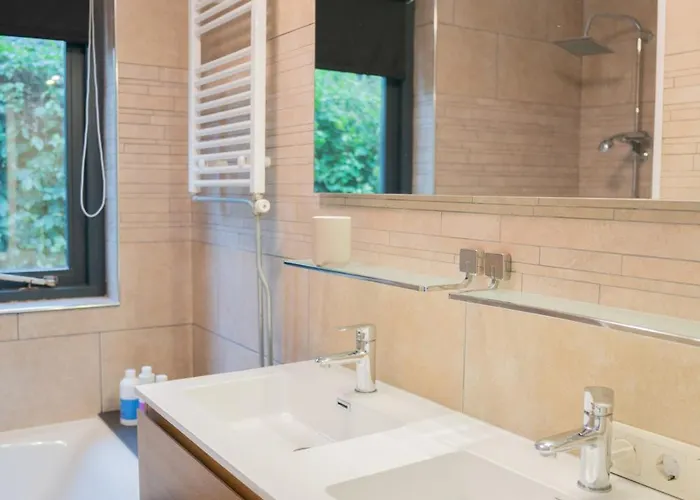 Goldenescape 6p Vip Met Royale Tuin En Hottub 110 * Ewijk