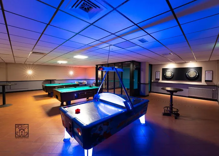 Goldenescape 6p Vip Met Royale Tuin En Hottub 110 * Ewijk