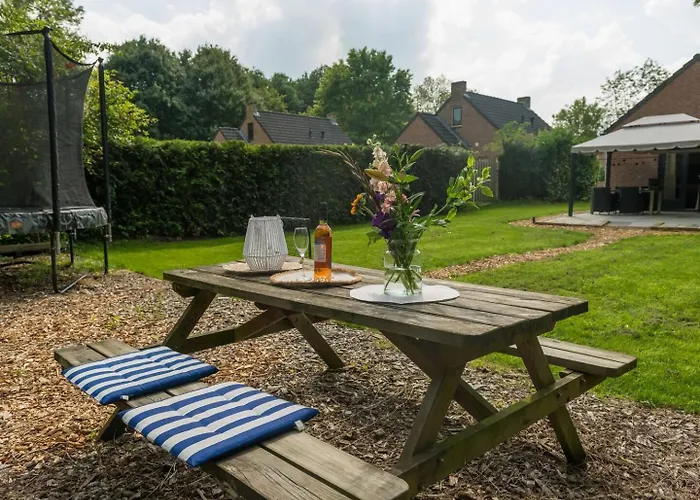 Goldenescape 6p Vip Met Royale Tuin En Hottub 110 * Ewijk