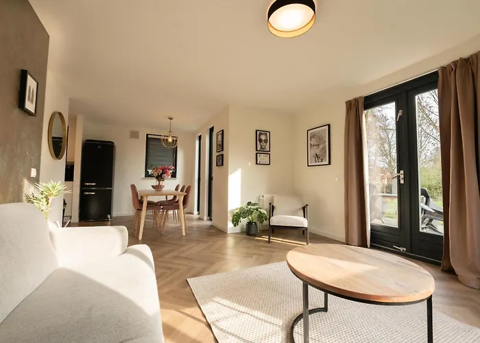 Goldenescape 6p Vip Met Royale Tuin En Hottub 110 *